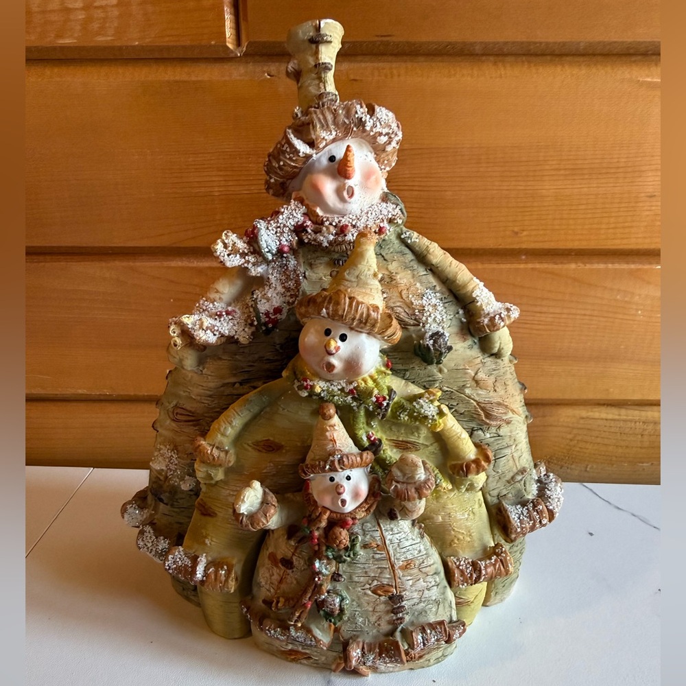 Snowman Family Holiday Figurine